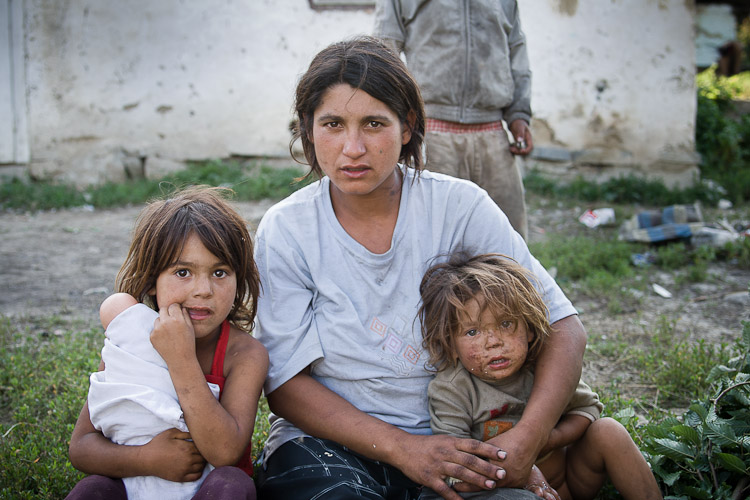 Gypsy woman with two kids